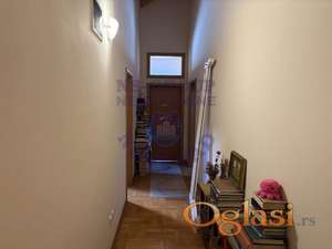 Četvorosoban 100m2 Bulevar